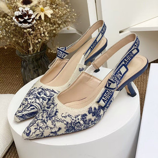 Giày cao gót gót mèo Miệng nông mũi nhọn thắt nơ thêu mẫu mới 2025 Xăng đan bít mũi rỗng phía sau nữ