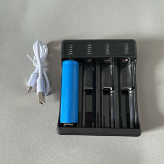 Bộ sạc pin đa năng sạc được tất cả các loại pin,đèn báo khi pin đầy