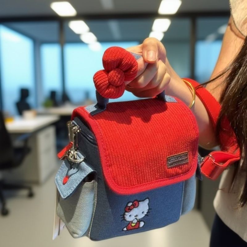 Túi đựng mèo HelloKitty Denim x Túi đựng máy ảnh hợp thời trang đầy màu sắc Loại hộp lót bông