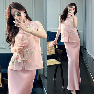 Set Áo Gile Hoa Cổ Đứng Cài Cúc, Váy 2 Dây Hồng Dáng Dài Kiểu Trung Quốc Ngọt Ngào Sang Trọng
