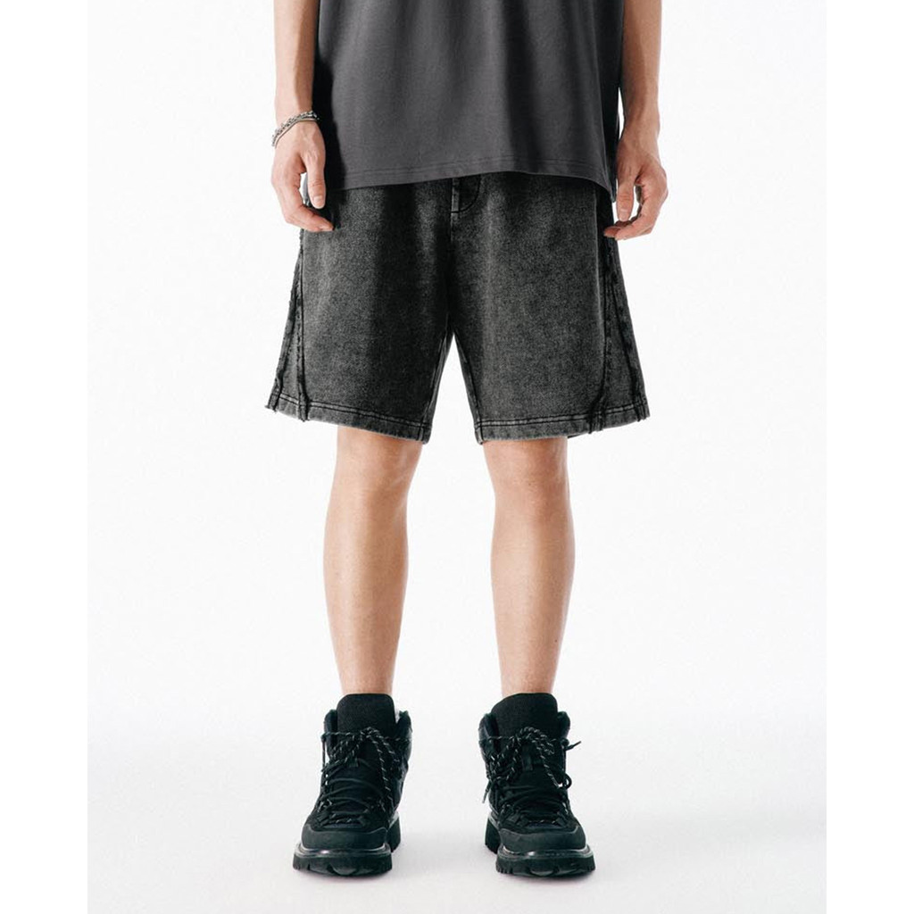 URBAN REVIVO - Quần short nam ngang gối Vogue UMV650052-B5A