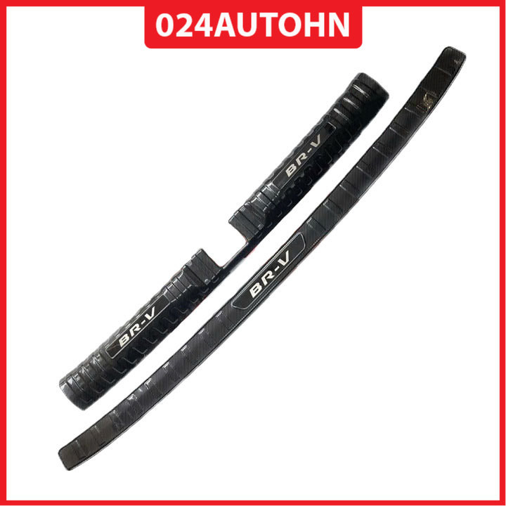 Ốp chống trầy cốp Honda BRV 2023-2025 cacbon sáng bóng