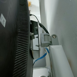 VESA ADAPTER màn hình HKC M32A7Q