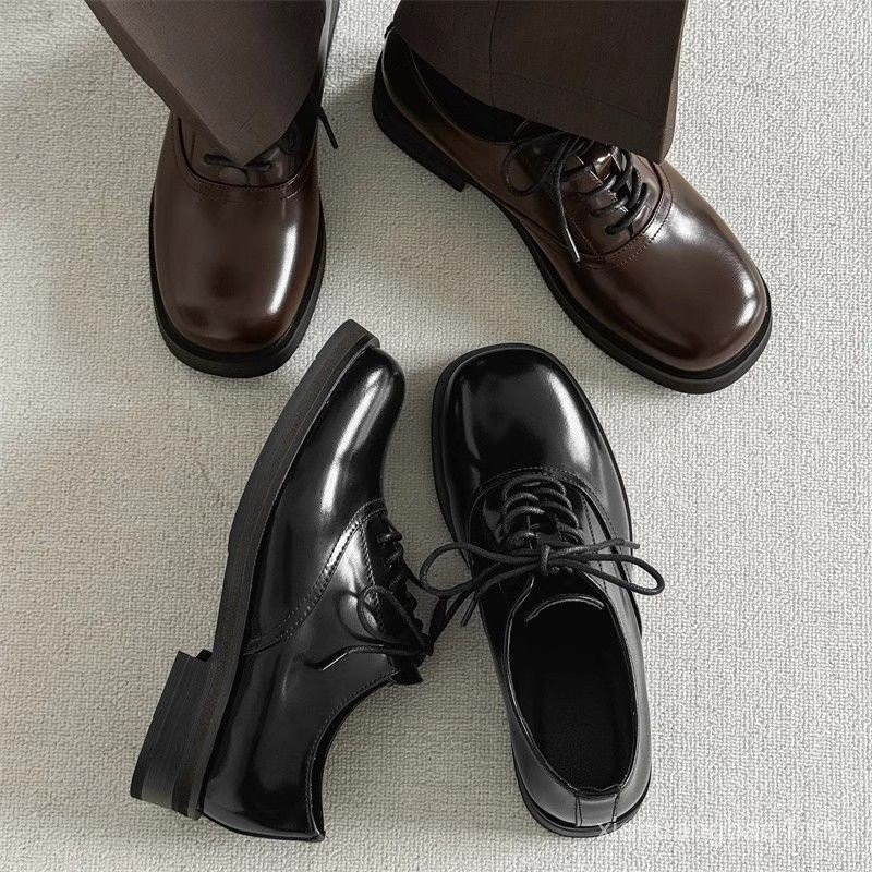 2025 Giày da nâu mới cho nam, mũi tròn, đế dày, tăng chiều cao, giàyưới cho chú rể, giày derby casual độđáo