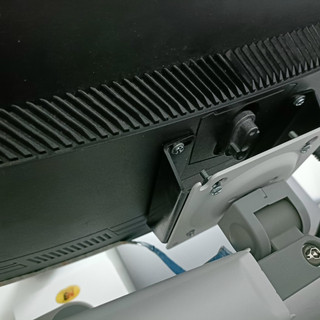 VESA ADAPTER màn hình HKC M32A7Q