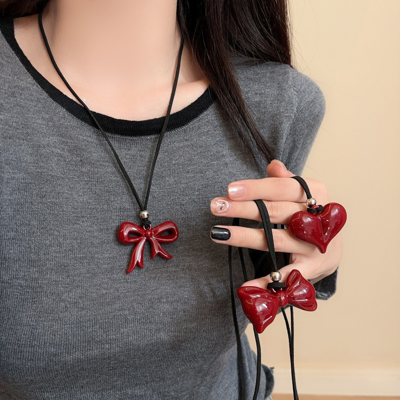 Ahellogirl 2025 Vòng Cổ Tình Yêu Bướm Đỏ Mới Cho Nữ - Dây Da Đen Đa Năng
