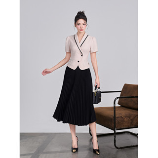 Set áo vest tay ngắn phối chân váy xếp ly crep hàn Orchid - OH13X731