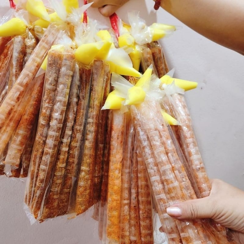 1 xâu cuộn que thập cẩm bơ tam giác