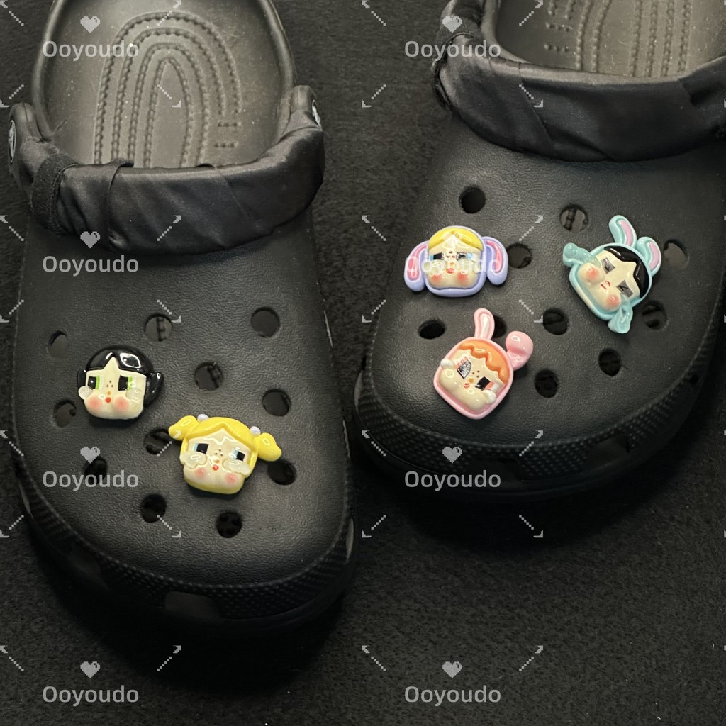 Big Crying baby Set Shoe s Charms - Viral DIY Dép Phụ Kiện Nút Pin