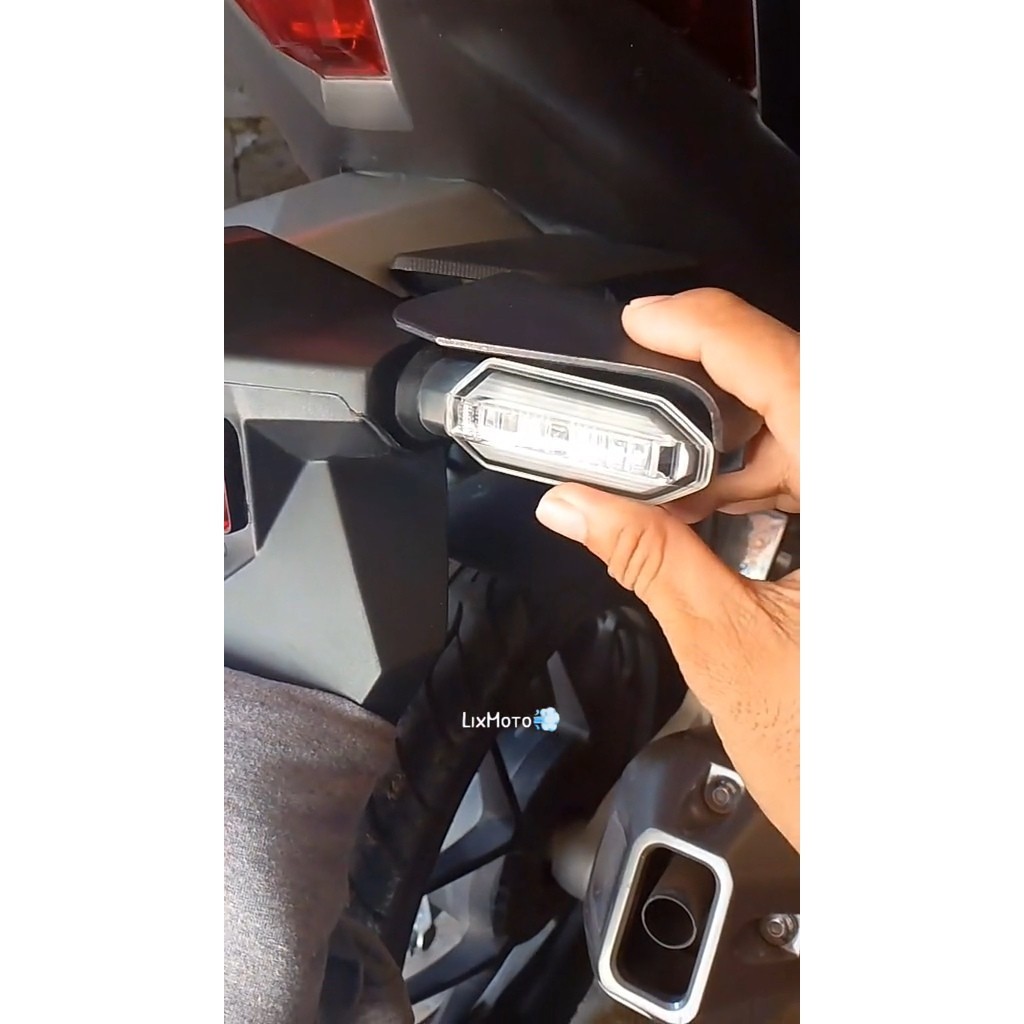 Giá Đở Đèn Xi Nhan Vario 125 Xi Nhan Vario 150 Bảo Vệ Đèn Xi Nhan Clink Thái 125 Ốp Đèn Xi Nhan Clic