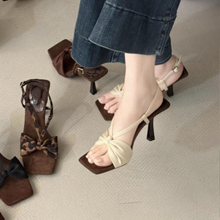 Giày sandal cao gót vuông mới thời trang mùa hè, thanh lịch, dây đeo, gót nhọn, kiểu Hàn Quốc, giá sỉ tại nhà máy