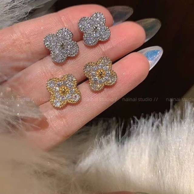 Bông tai zircon hình cỏ bốn lá, bông tai thiết kế cao cấp, phong cách Chanel thanh lịch, bông tai sa