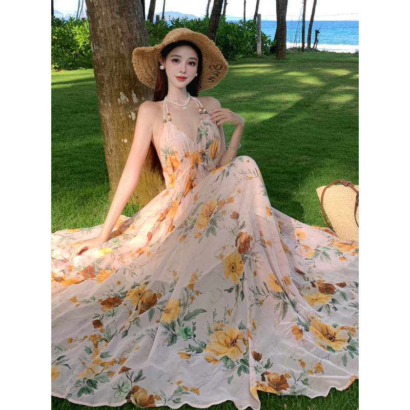 Đầm hoa maxi xòe trẻ trung |