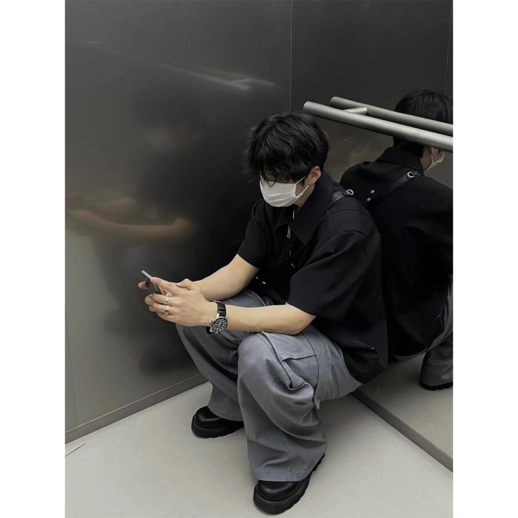 Áo Khoác Sơ Mi Nam Tay Ngắn Dáng Rộng Màu Đen Có Dây Kéo Phong Cách Đường Phố Mùa Hè