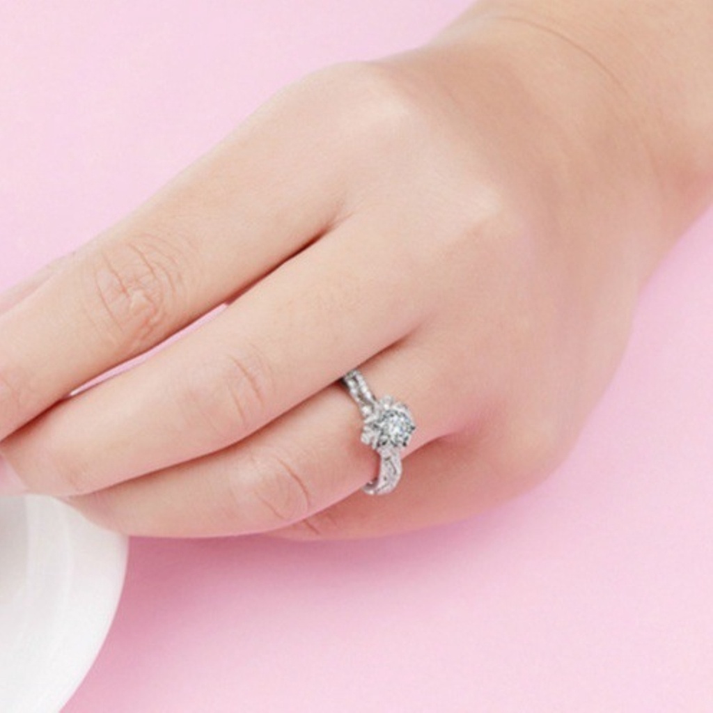 Nhẫn Hợp Kim Hình Hoa Đính Đá Xinh Xắn Cho Nữ