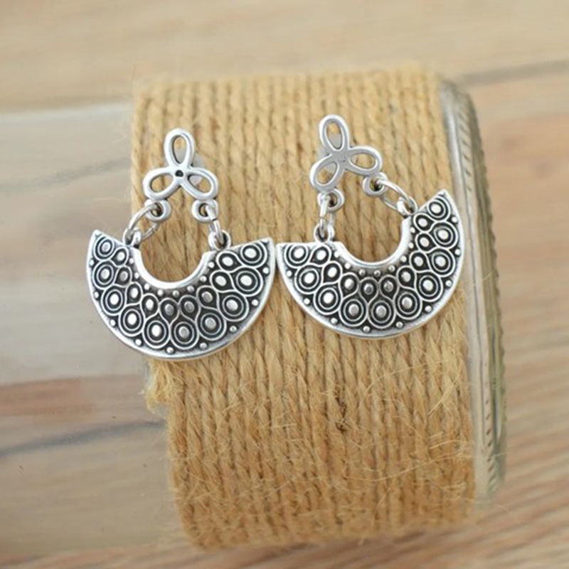 Khuyên Tai Kim Loại Hình Hoa Khắc Rỗng Thủ Công vintage