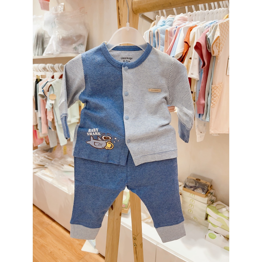 Bộ quần áo sơ sinh nỉ Ualarogo phối kẻ cho bé