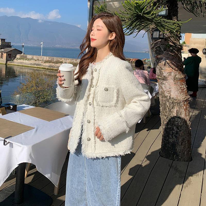 Áo khoác Tweed màu trắng kem, chất vải kim tuyến sang chảnh, dài tay thời trang 2023 QC