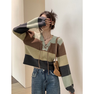 Áo len croptop nữ LULY SPORT chất len dày dặn.họa tiết kẻ sọc,phong cách Hàn Quốc trẻ trung- K52