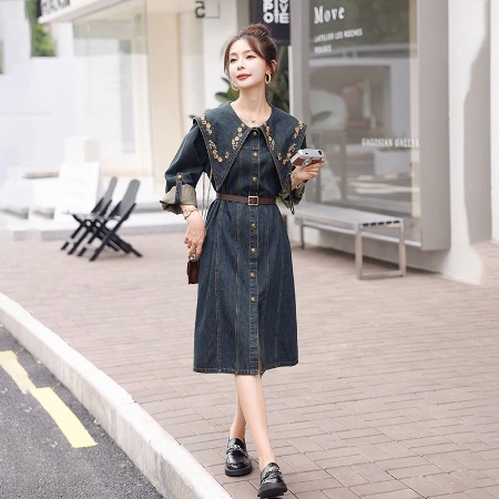 Đầm denim Tay Dài Thêu Họa Tiết Xinh Xắn Size s-3xl Thiết Kế Mới Thời Trang Dành Cho Mùa Thu