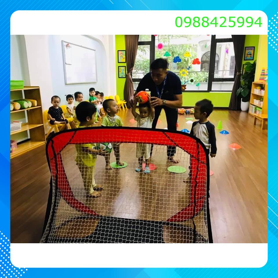 Gôn bóng đá mini cho trẻ mầm non giúp trẻ vận động