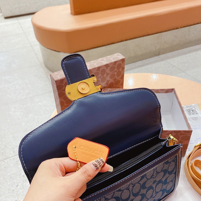 Tabby Túi Đeo Chéo Vai Cỡ Vừa 3700 coach-3700-b4ra3 k