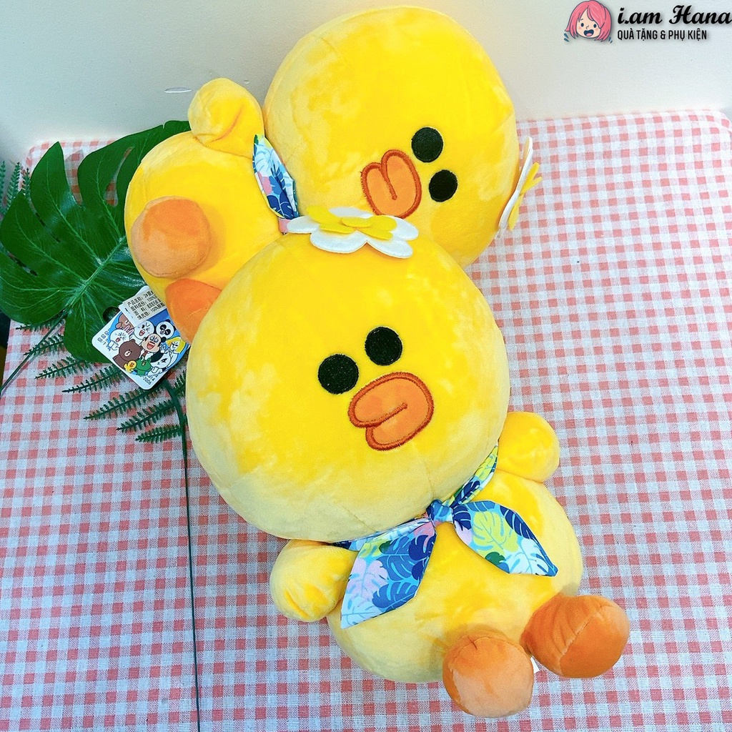 Gấu bông Vịt Sally cài bông LINE FRIENDS