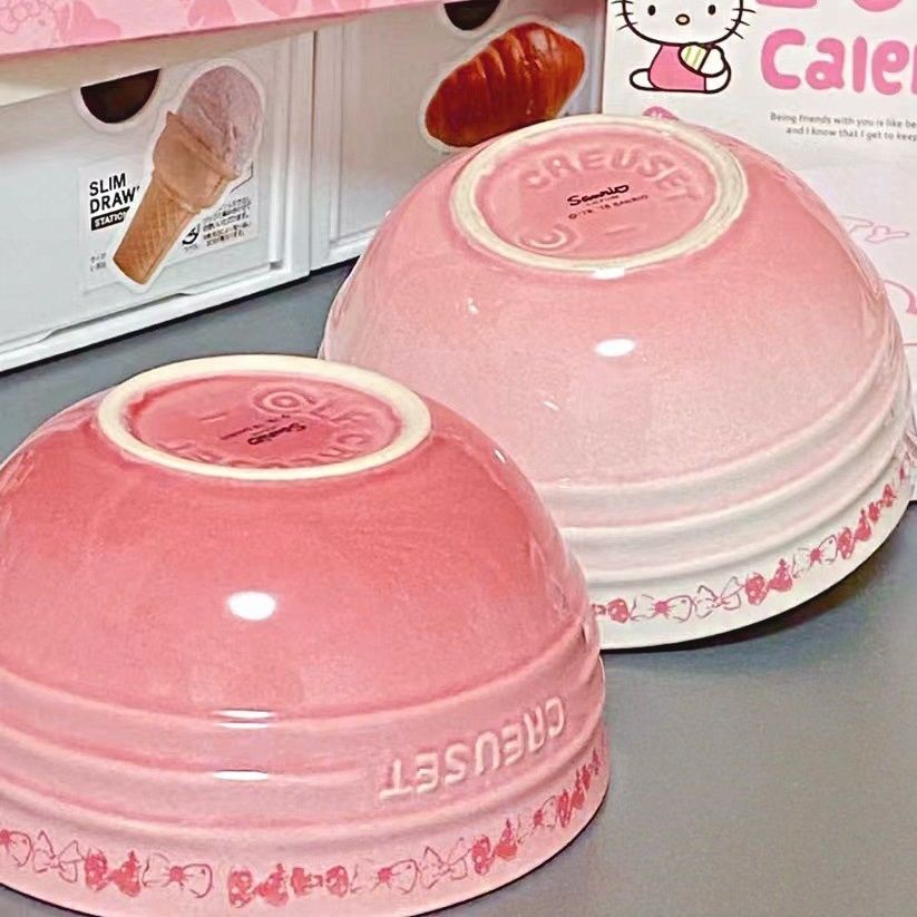 Màu Sắc Bộ Bát Ăn Hello Kitty