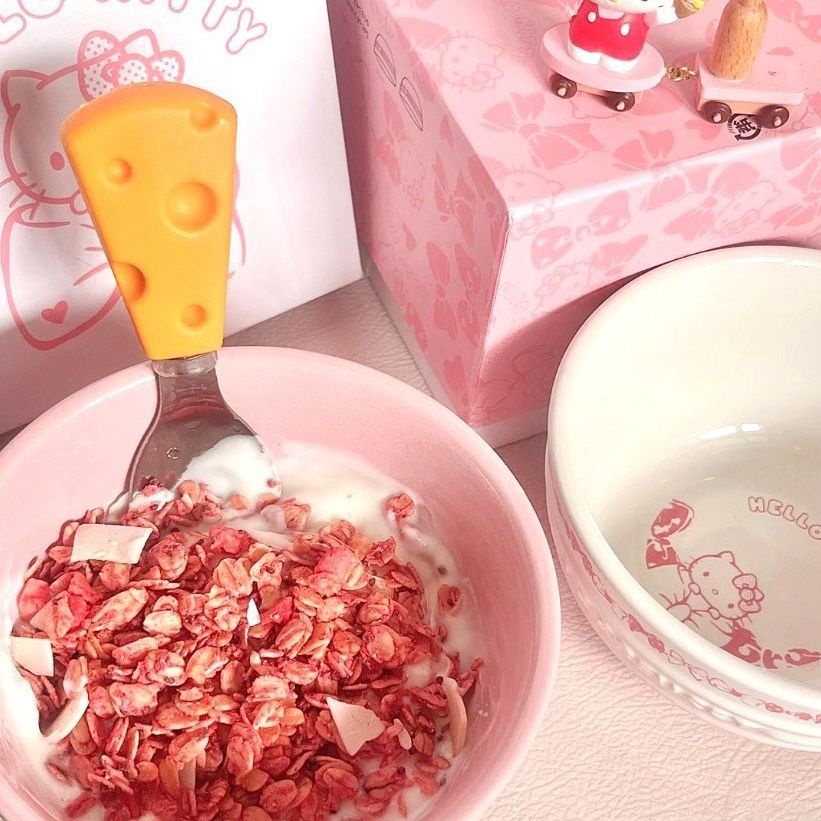 Màu Sắc Bộ Bát Ăn Hello Kitty