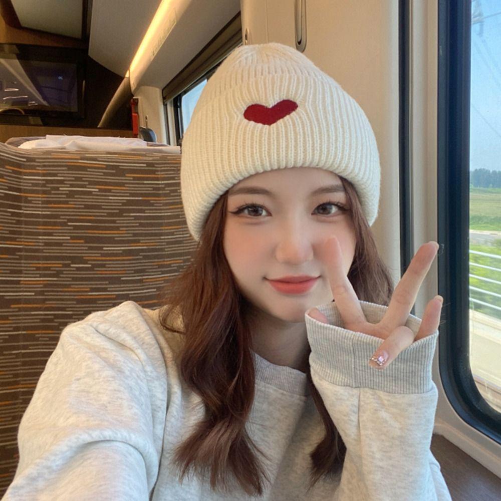 Mũ Len Dệt Kim Màu Trơn Mềm Mại Thêu Hình Trái Tim Đầu Lâu Phong Cách Đường Phố