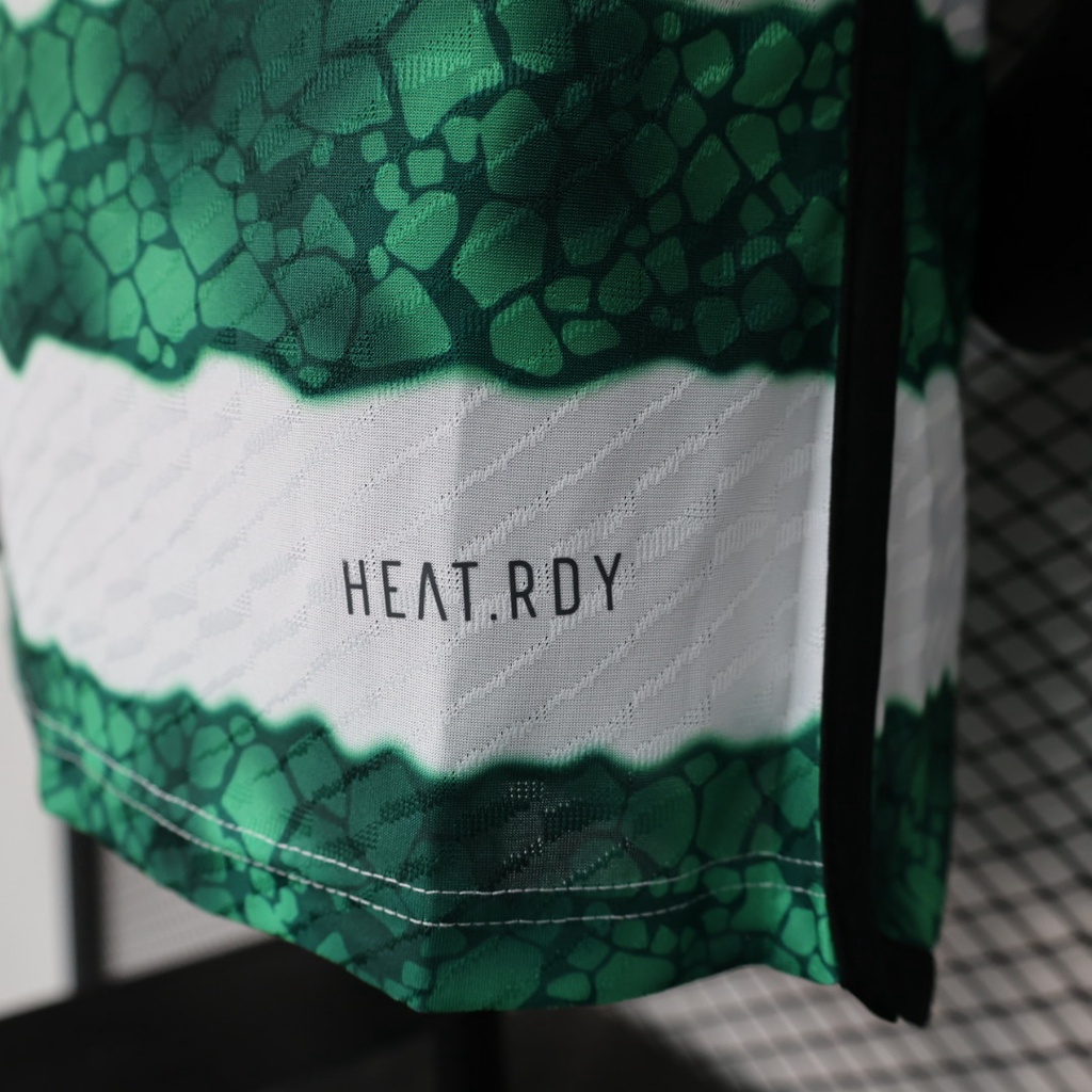 Áo Thun Bóng Đá Tay Ngắn Màu Xanh Lá celtic 2324 Thiết Kế Mới Cao Cấp Thời Trang