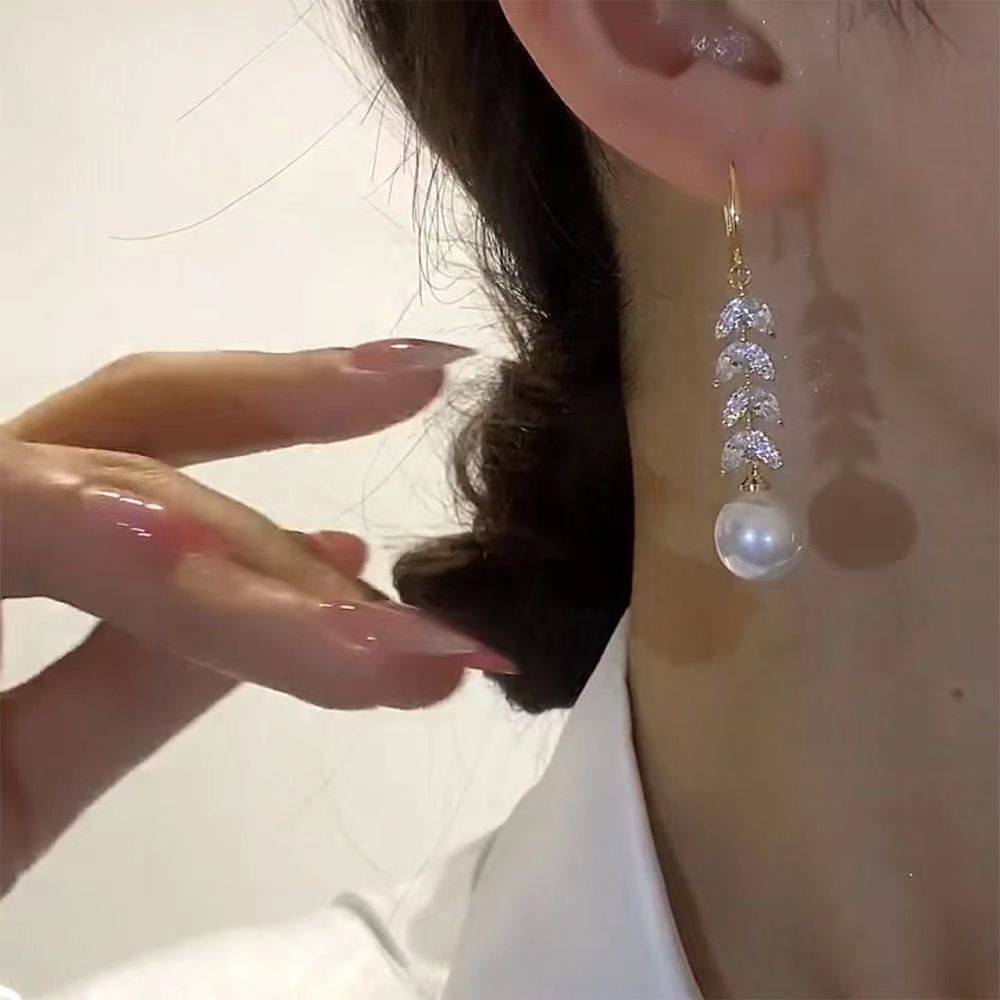 Bông Tai Tua Rua Dài Đính Ngọc Trai zircon Màu Vàng Sang Trọng Thời Trang Cao Cấp Cho Nữ