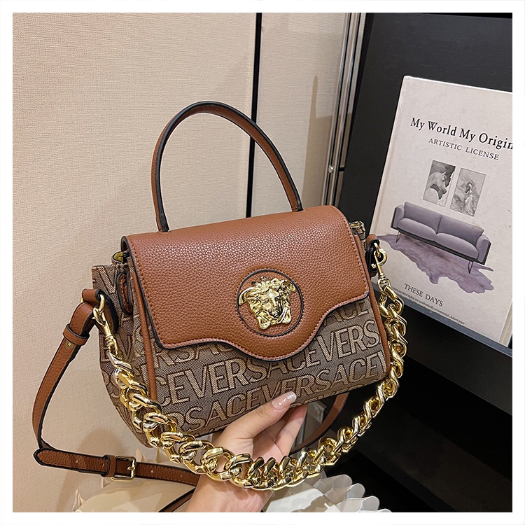 Túi Đeo Vai Mùa Hè 2023 In Họa Tiết Chữ Có Dây Xích Thời Trang Cho Nữ