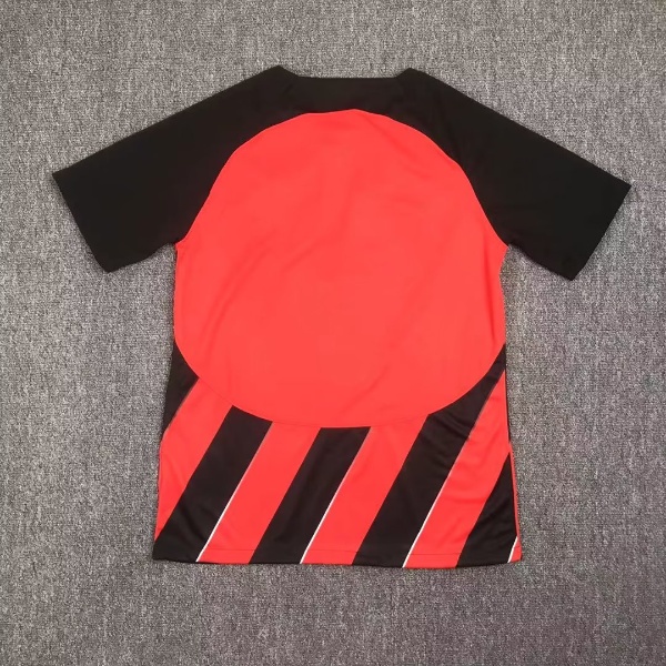 Người Hâm Mộ Nhà frankfurt 23-24