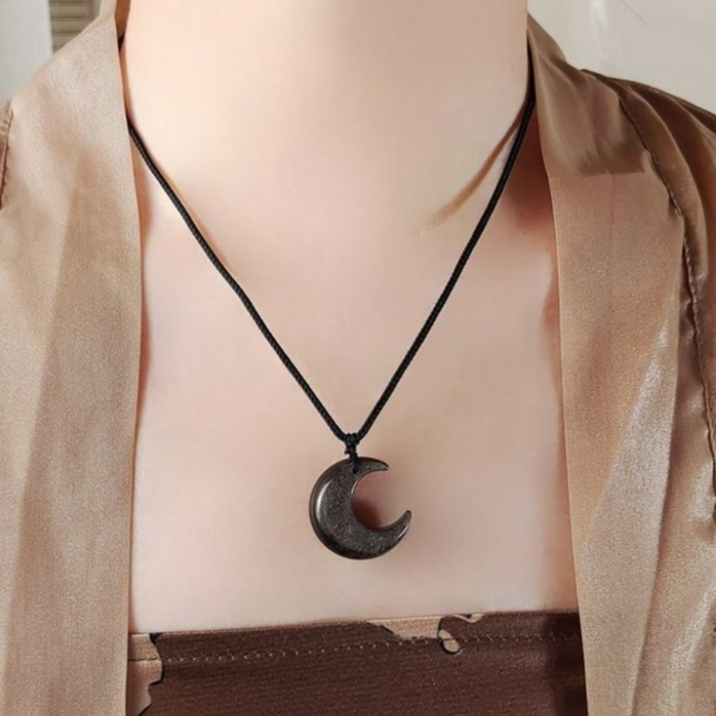 Dây Chuyền Mặt Trăng Đen Phong Cách Thời Trang Mùa Hè 2023
