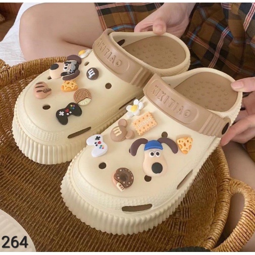 Dép Sục Nữ Độn Đế Tặng Kèm Sticker Chó Hot Trend 2023