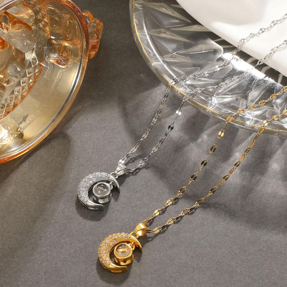 Sms Vòng cổ Mặt Trăng Khuyết Đính Đá Chiếu Ngôn Ngữ i love you p3u6 100 Ngôn Ngữ Độc Đáo Cho Cặp Đôi