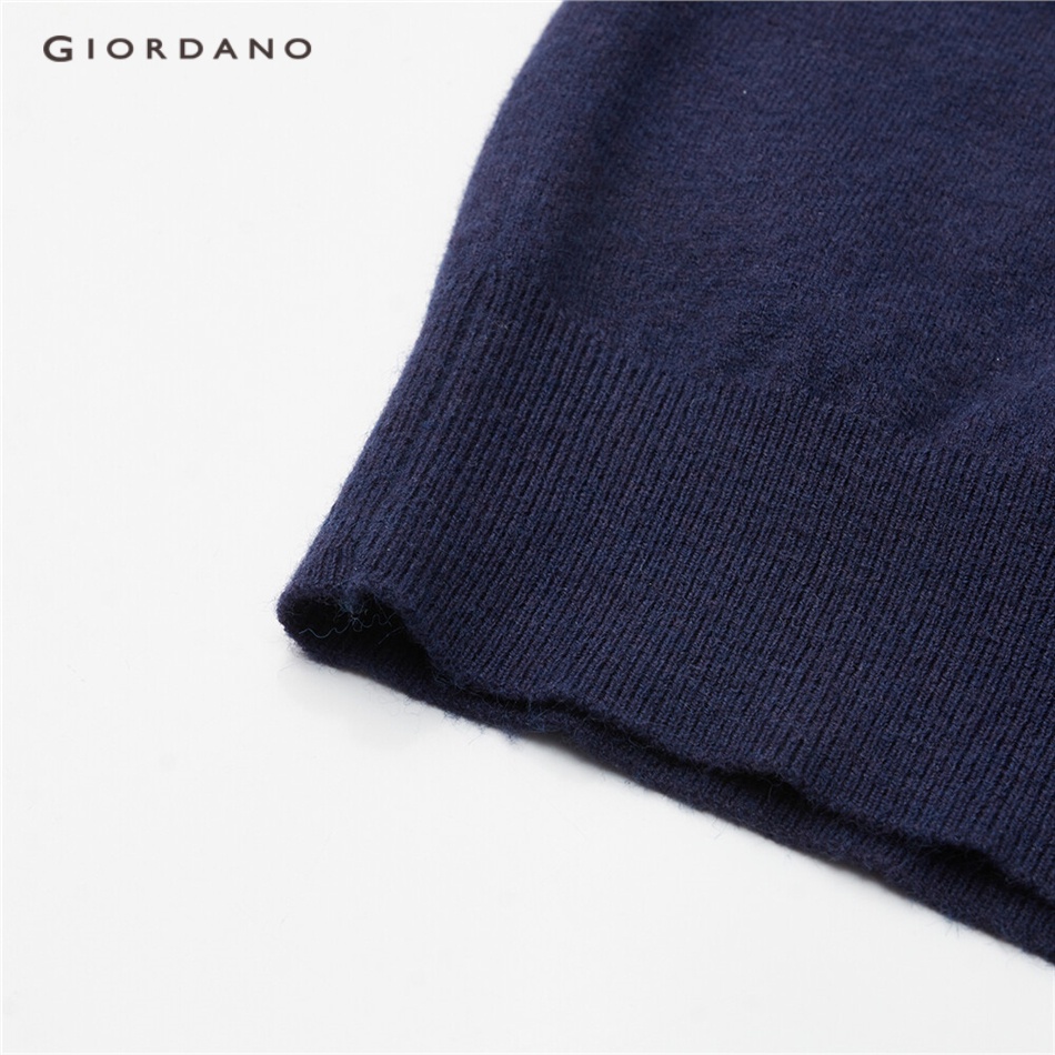 GIORDANO WOMEN V-neck solid color loose sweater 13353772