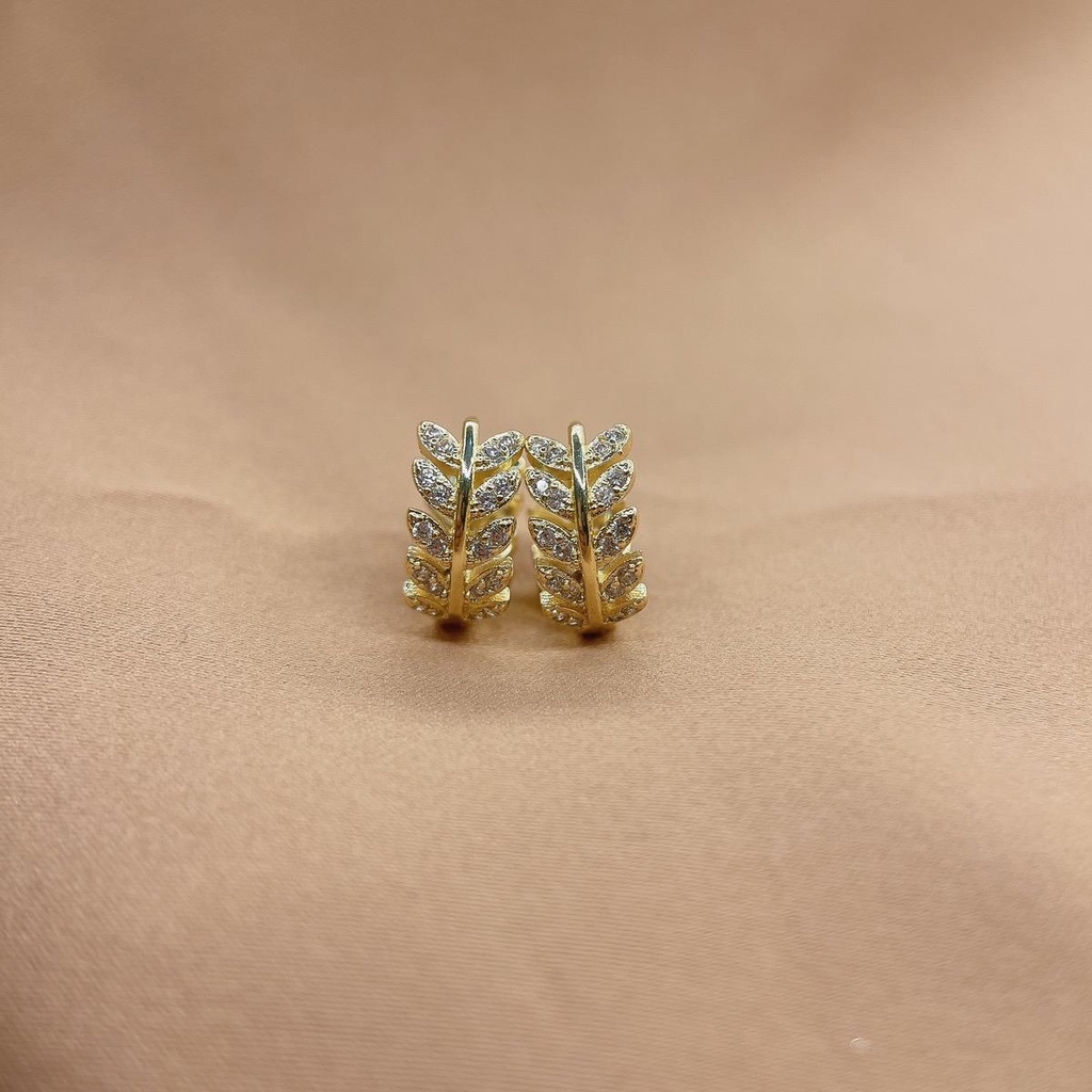 M24 Bông tai nguyệt quế