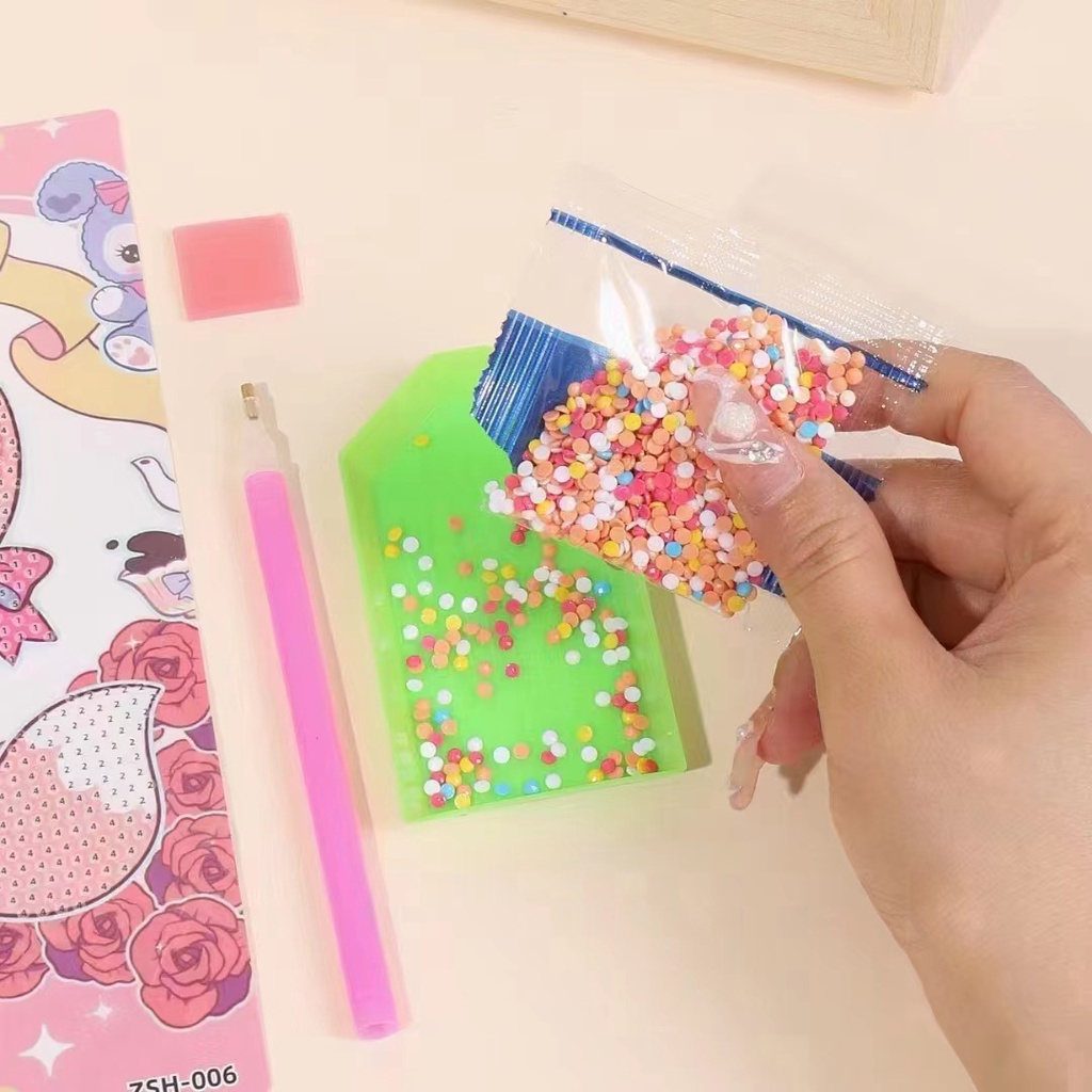 Bộ Tranh Đính Đá Họa Tiết Hoạt Hình Dễ Thương Độc Đáo diy sg097