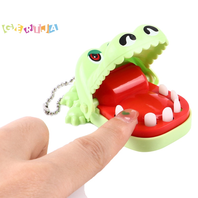 Đồ Chơi Móc Khóa Hình Cá Sấu Cắn Ngón Tay Sáng Tạo Cỡ Nhỏ M I