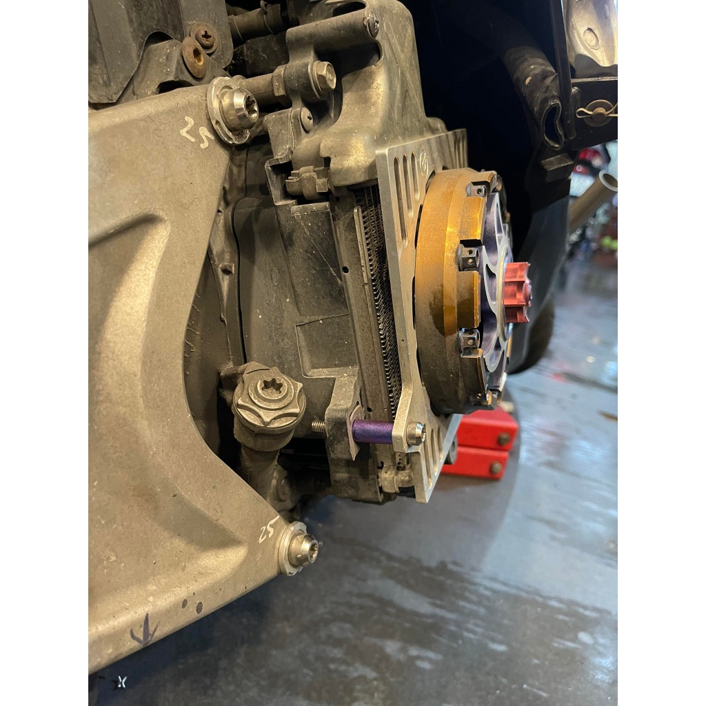 Ắc canh Titan lỗ 6li Boushing Raidiator Titanium gắn Vario Ab Sh Adv các loại xe thông dụng