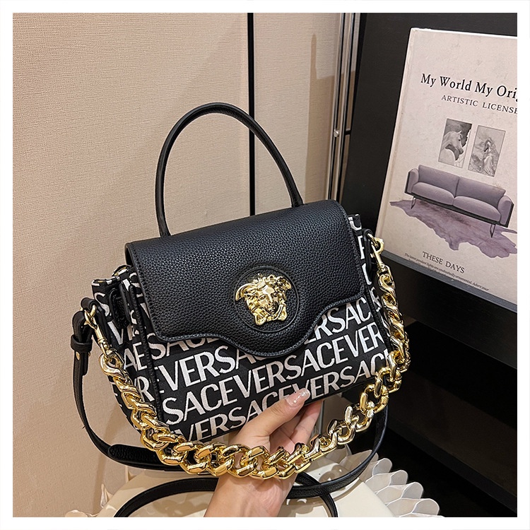 Túi Đeo Vai Mùa Hè 2023 In Họa Tiết Chữ Có Dây Xích Thời Trang Cho Nữ