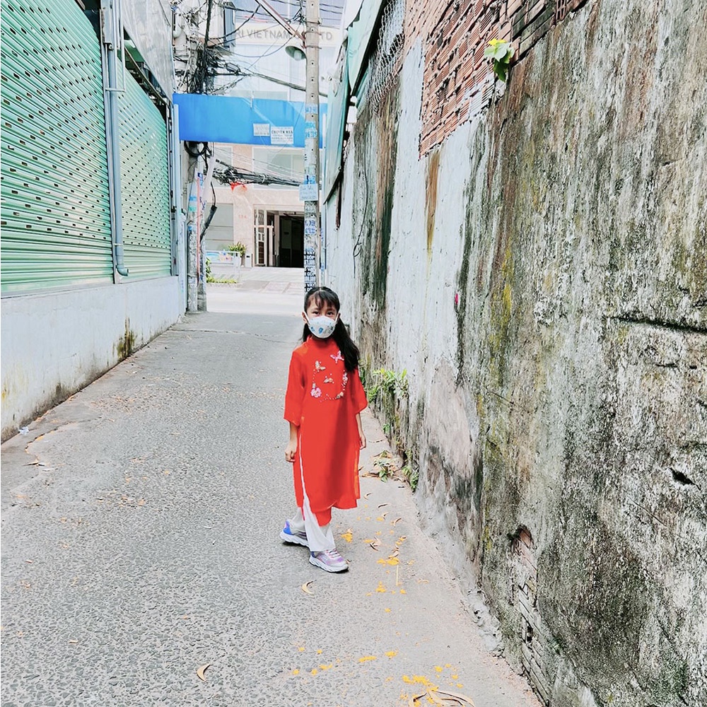 Áo dài bé gái 4 tà kèm quần chất tơ voan phối lụa kết hoa mẹ và bé MamLa