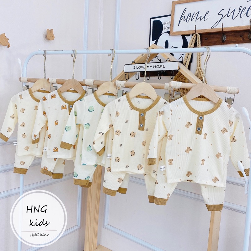 Bộ dài tay thu đông in gấu chất thun tăm cao cấp mềm ấm co giãn cho bé trai bé gái