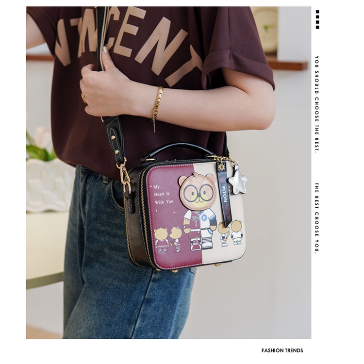 Mới Túi Xách Đeo Vai Nhiều Ngăn Hình Vuông Hoạ Tiết Gấu Xinh Xắn