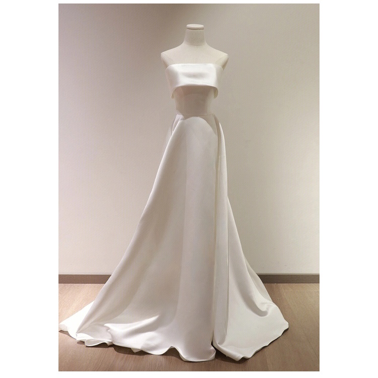 Váy cưới đơn giản satin không tay cô dâu bãi cỏ bên bờ biển đám cưới tuần trăng mật du lịch thời trang váy dài màu trắng