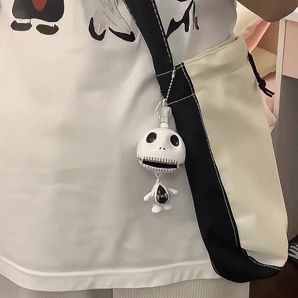 Móc Khóa Hình Bộ Xương Phát Sáng Trong Đêm halloween