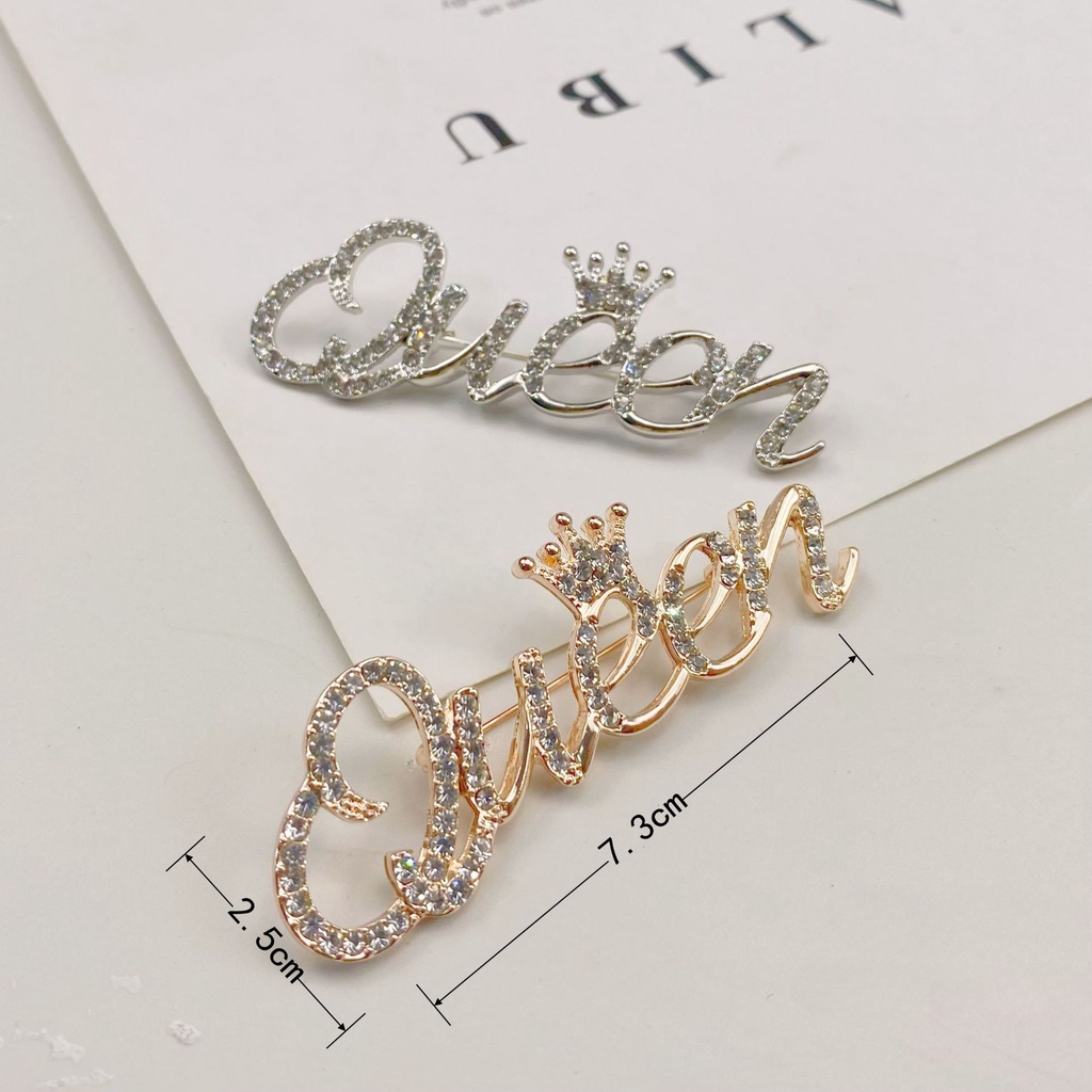 Trâm Cài Áo Hình Chữ queen Đính Đá Dễ Thương