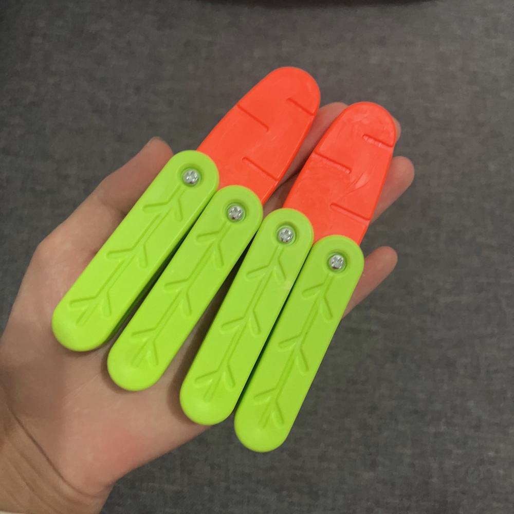 Đồ Chơi Thẻ Nhấn Giảm Căng Thẳng mini Hình Bướm 3d Phát Sáng